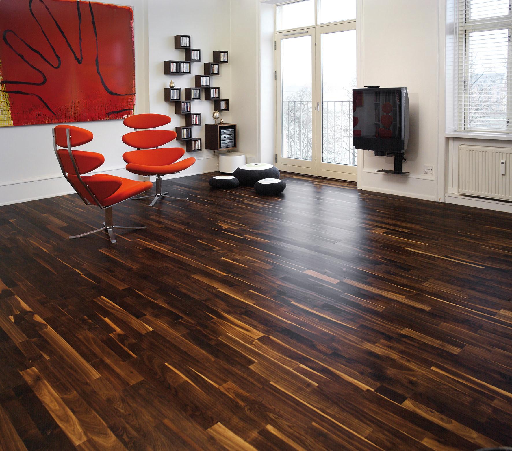 junckers-wooden-flooring-black-oak-2strip1